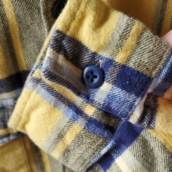 American Eagle Outfitters Yellow and Blue Plaid Casual Button Down Shirt - Picture 7 of 10